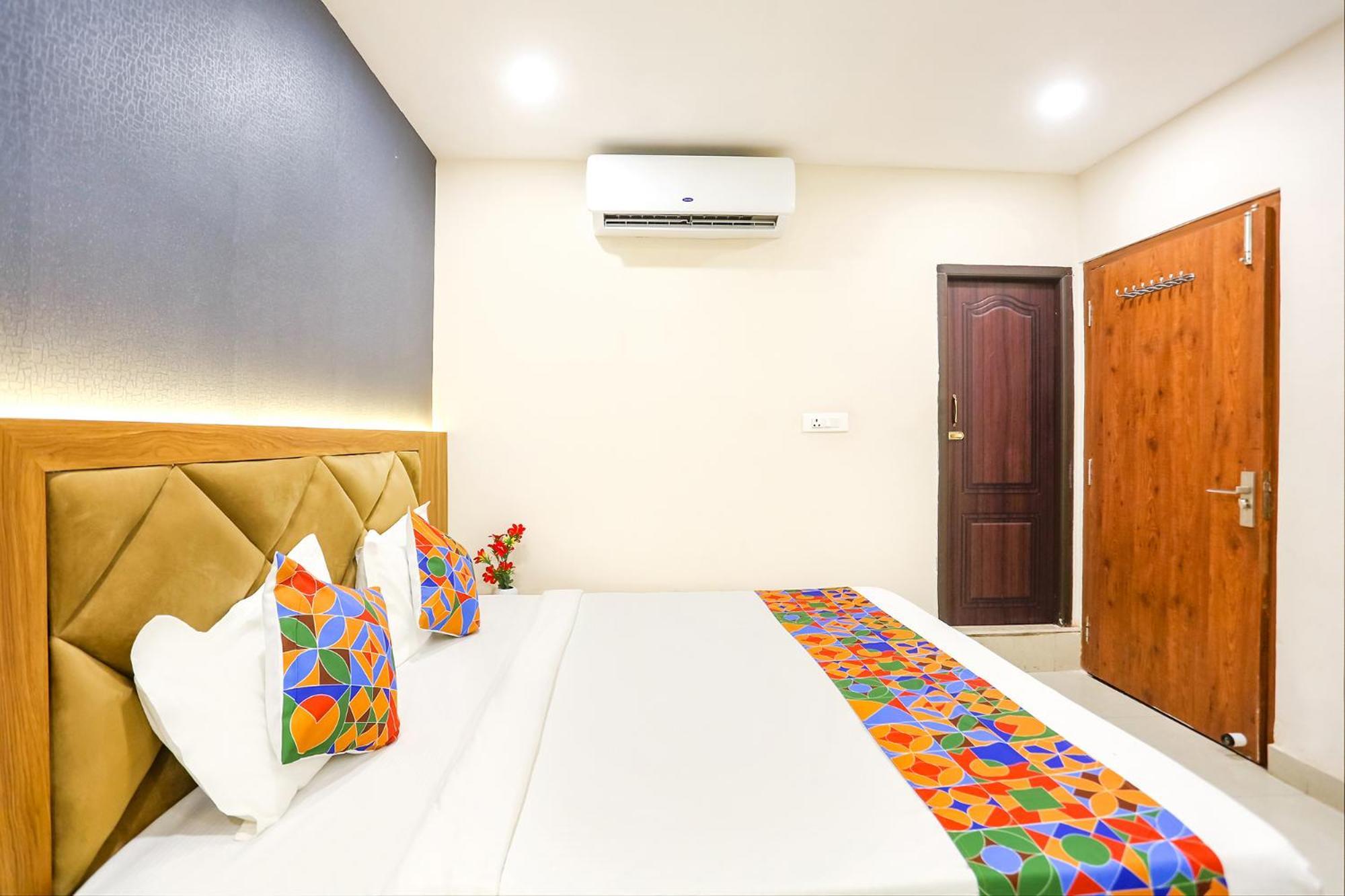 Fabhotel Hari Kunj 900 M From Kashi Vishwanath Temple Varanasi Exterior foto