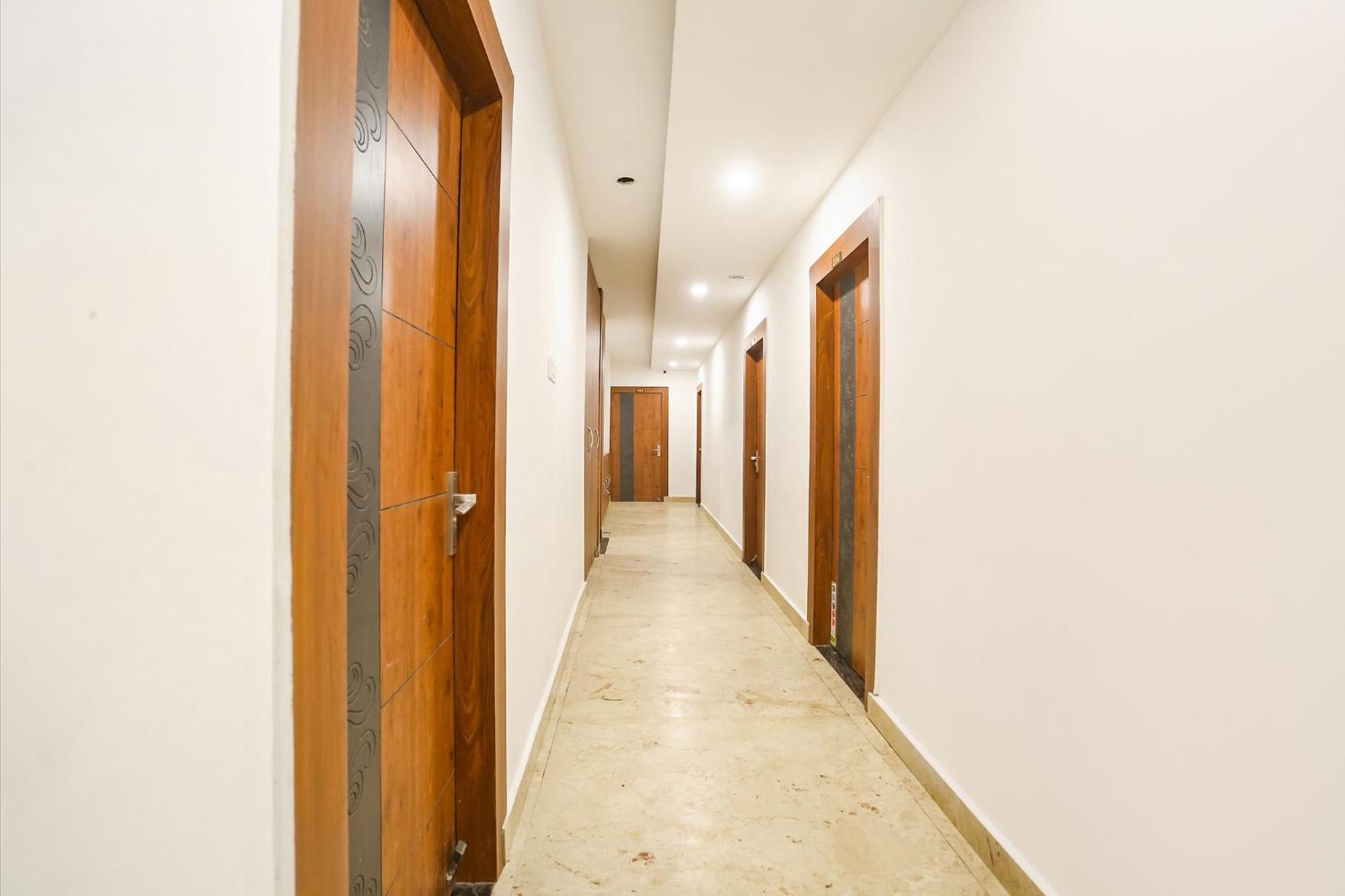 Fabhotel Hari Kunj 900 M From Kashi Vishwanath Temple Varanasi Exterior foto